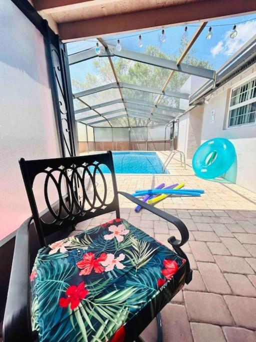 Vintage Family Scape + Heated Pool&Discount Βίλα Τάμπα Εξωτερικό φωτογραφία